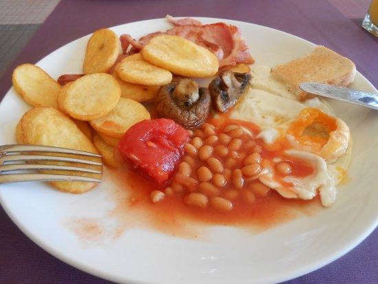 Cheers Bar & Restaurant